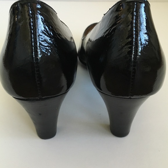 Sofft Sorrento Patent Leather Peep Toe Pumps 9 - Picture 5 of 8